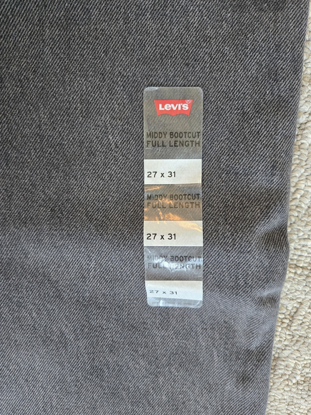 Levi's Middy Loose Bootcut Jeans in Washed Black - Picture 7 of 10